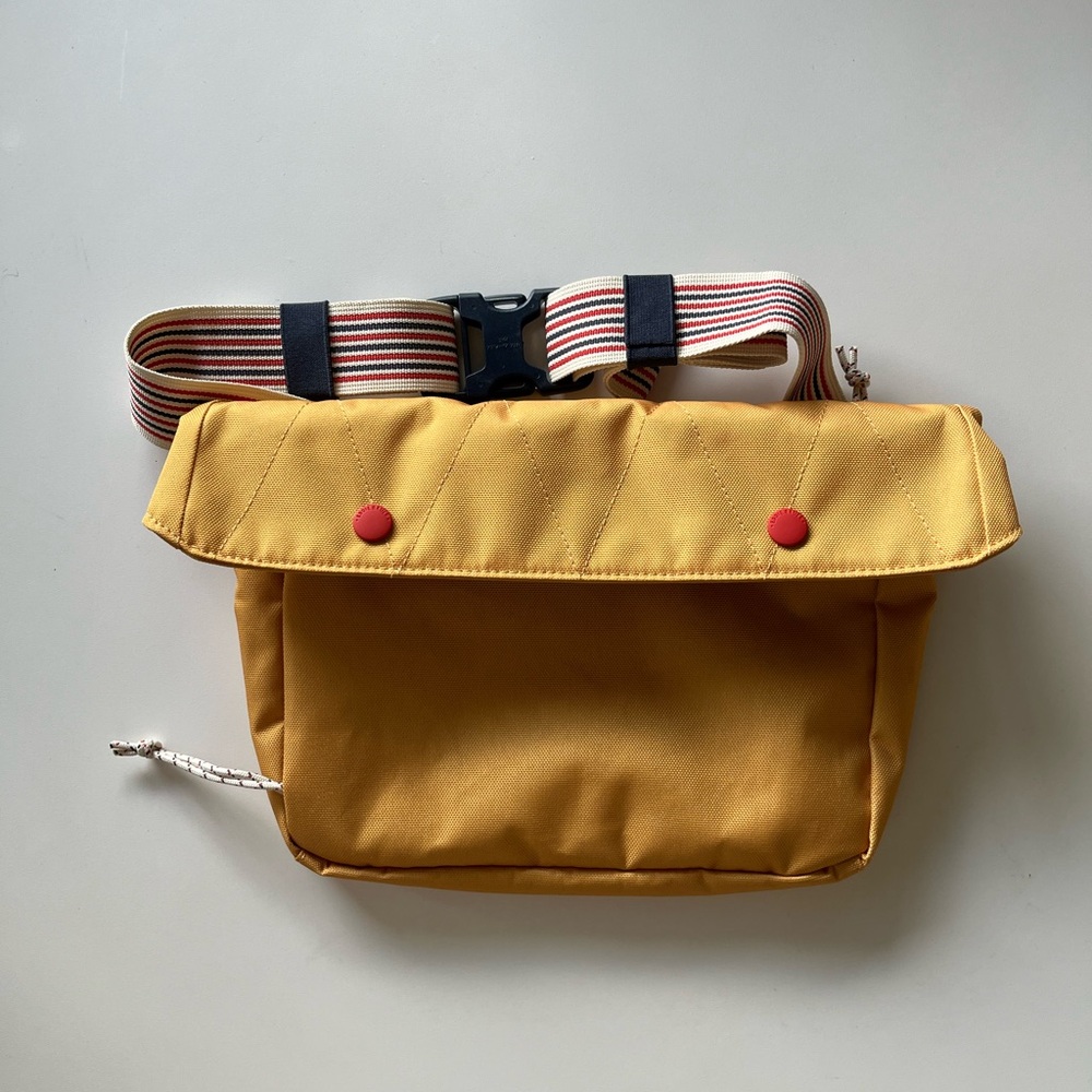 THE GREAT. x Eddie Bauer Sling Bag, Belt Bag, Fanny Pack, Waist Pack, Yellow